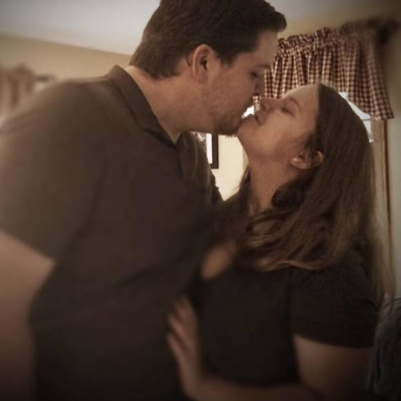 Meet your Posher, Nicole - Picture 1 of 1